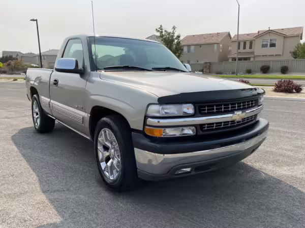 2001 Chevrolet Silverado LS 1500 — photo 11
