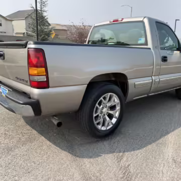 2001 Chevrolet Silverado LS 1500 — photo 18