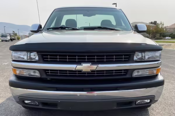 2001 Chevrolet Silverado LS 1500 — photo 2