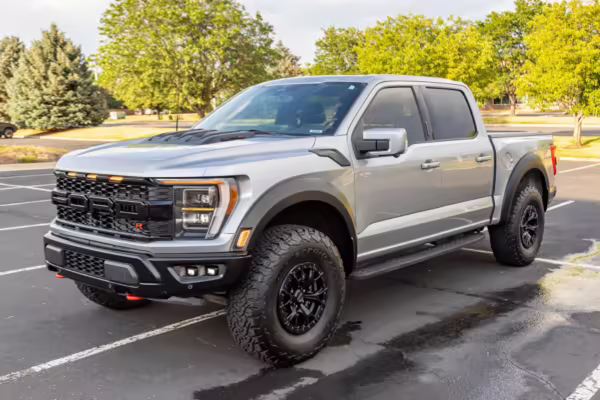 2023 Ford F-150 Raptor R — photo 32
