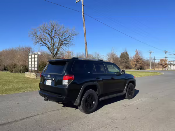 2011 Toyota 4Runner SR5 4×4 — photo 16