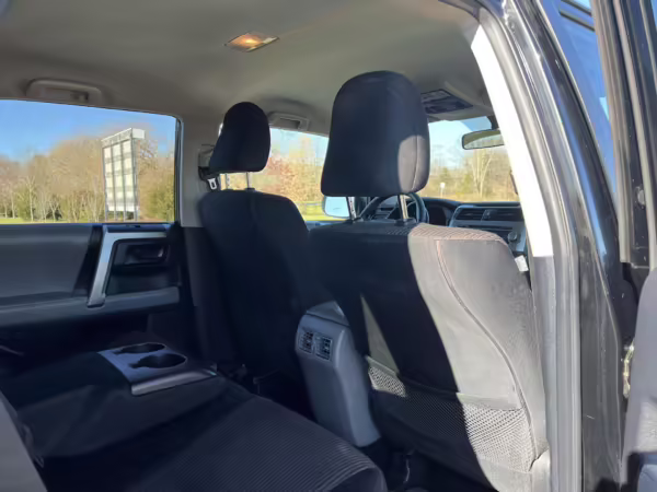 2011 Toyota 4Runner SR5 4×4 — photo 44