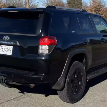 2011 Toyota 4Runner SR5 4×4 — photo 5