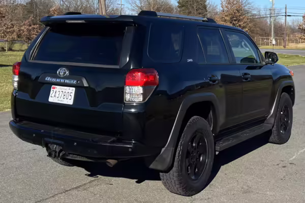 2011 Toyota 4Runner SR5 4×4 — photo 5