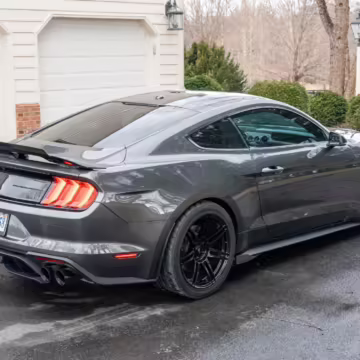 2018 Ford Mustang GT Coupe Premium — photo 4