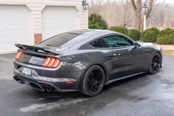 2018 Ford Mustang GT Coupe Premium — photo 4