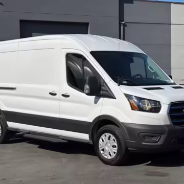 2022 Ford E-Transit 350 — photo 2