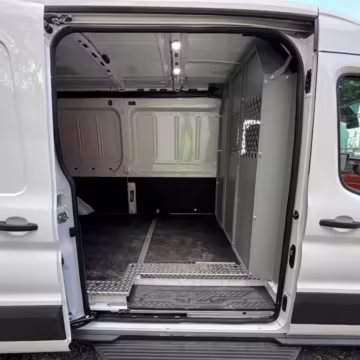 2022 Ford E-Transit 350 — photo 12