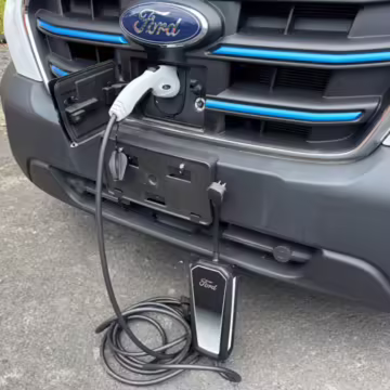 2022 Ford E-Transit 350 — photo 28