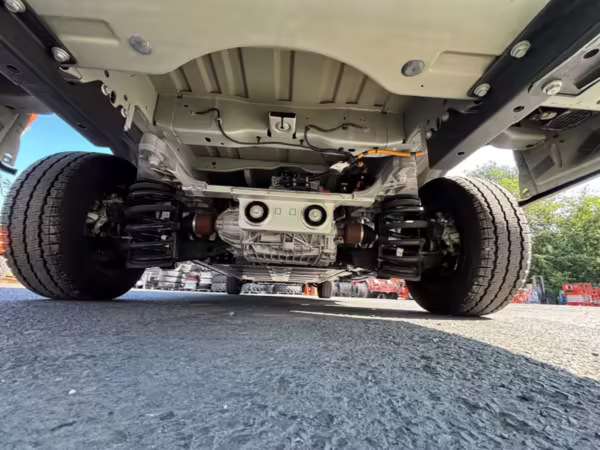 2022 Ford E-Transit 350 — photo 31