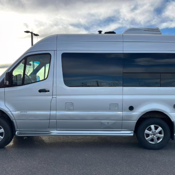 2021 Mercedes-Benz Sprinter 2500 Airstream Interstate 19 Tommy Bahama Edition 4×4 — photo 3