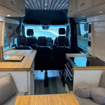 2020 Mercedes-Benz Sprinter 2500 — photo 25