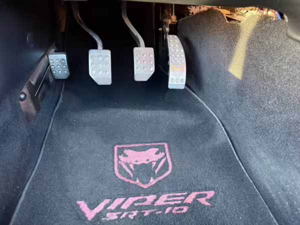 2005 Dodge Viper SRT-10 Convertible — photo 37