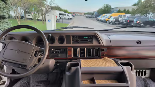1996 Dodge Ram Van B3500 — photo 25