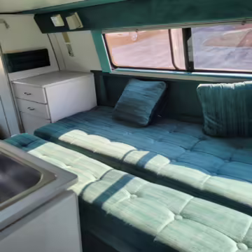 1996 Dodge Ram Van B3500 — photo 32
