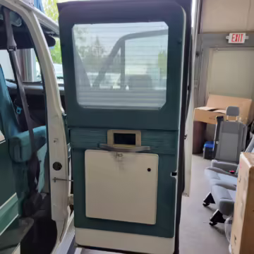 1996 Dodge Ram Van B3500 — photo 41