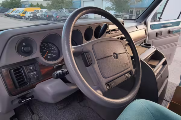 1996 Dodge Ram Van B3500 — photo 55