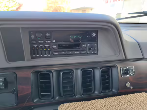 1996 Dodge Ram Van B3500 — photo 57