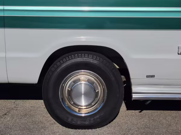 1996 Dodge Ram Van B3500 — photo 20