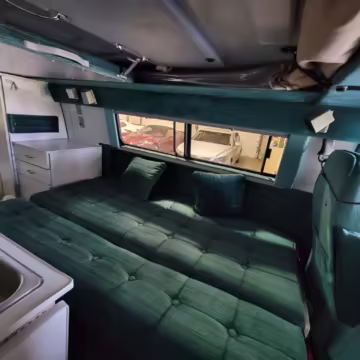 1996 Dodge Ram Van B3500 — photo 75