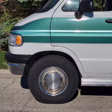 1996 Dodge Ram Van B3500 — photo 22