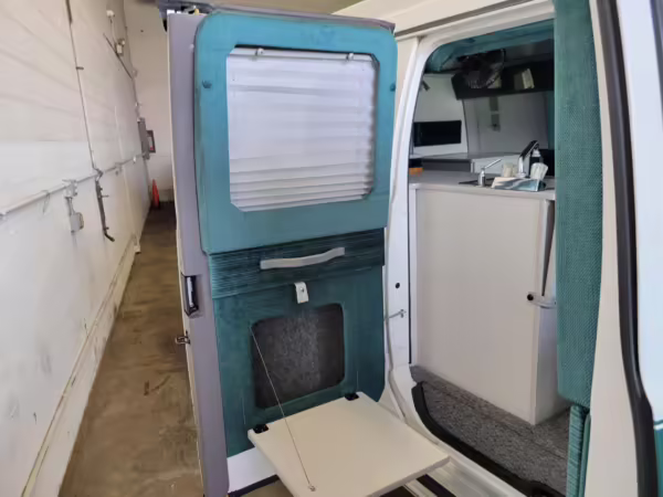 1996 Dodge Ram Van B3500 — photo 36