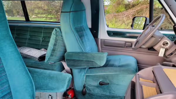 1996 Dodge Ram Van B3500 — photo 50