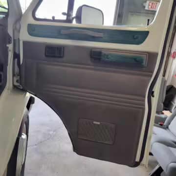 1996 Dodge Ram Van B3500 — photo 62