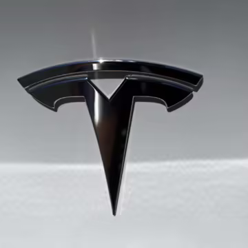 2022 Tesla Model Y Long Range AWD — photo 3