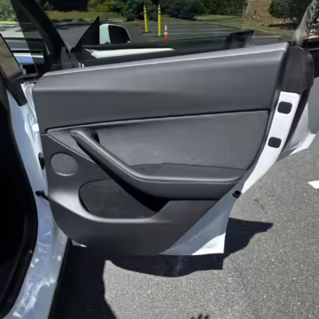 2022 Tesla Model Y Long Range AWD — photo 35