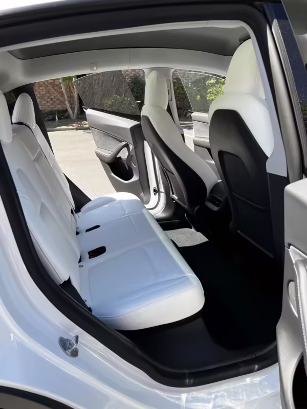 2022 Tesla Model Y Long Range AWD — photo 40