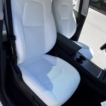 2022 Tesla Model Y Long Range AWD — photo 50