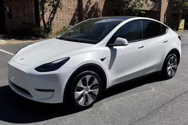 2022 Tesla Model Y Long Range AWD — photo 20