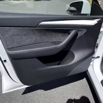 2022 Tesla Model Y Long Range AWD — photo 49