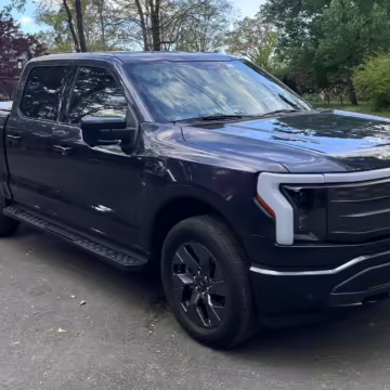2022 Ford F-150 Lightning Lariat