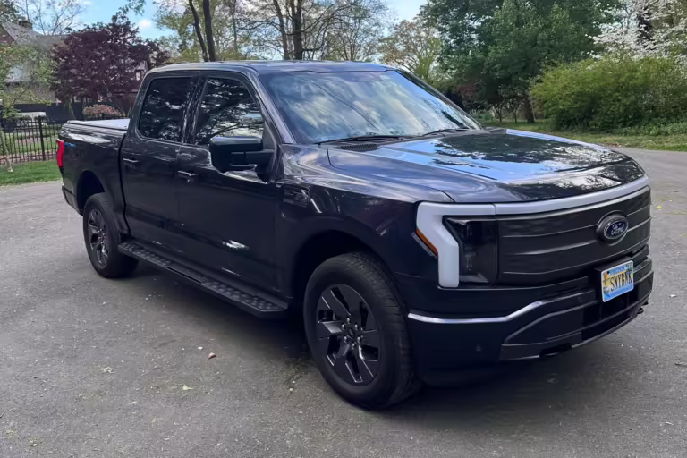 2022 Ford F-150 Lightning Lariat