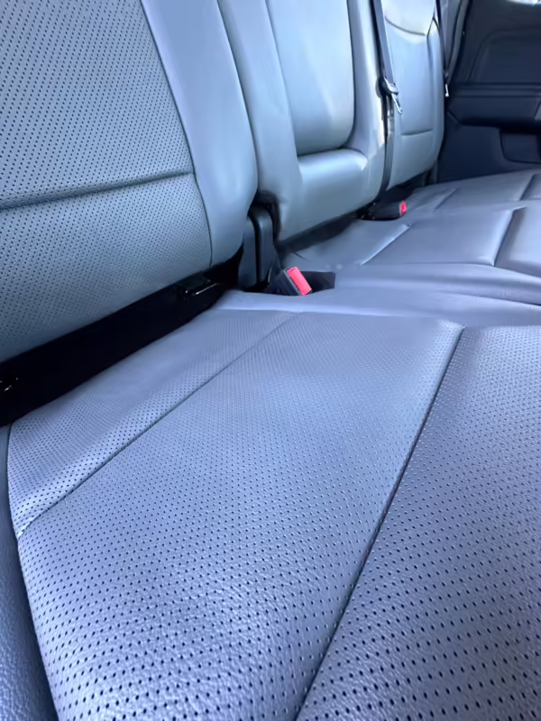 2022 Ford F-150 Lightning Lariat — photo 69