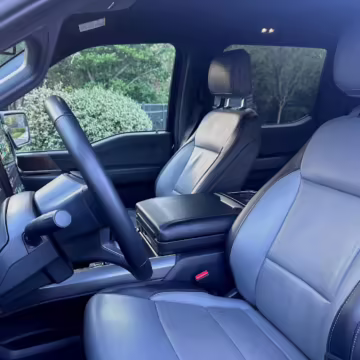 2022 Ford F-150 Lightning Lariat — photo 73