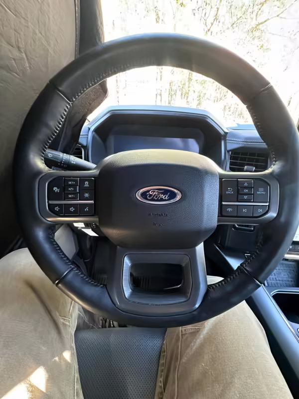 2022 Ford F-150 Lightning Lariat — photo 84