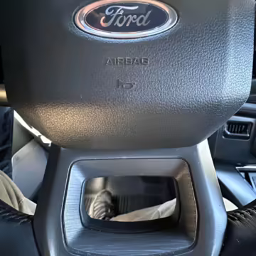 2022 Ford F-150 Lightning Lariat — photo 97