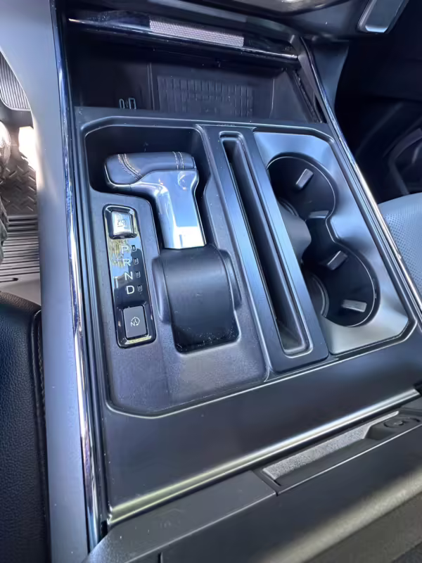 2022 Ford F-150 Lightning Lariat — photo 98