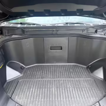 2022 Ford F-150 Lightning Lariat — photo 5