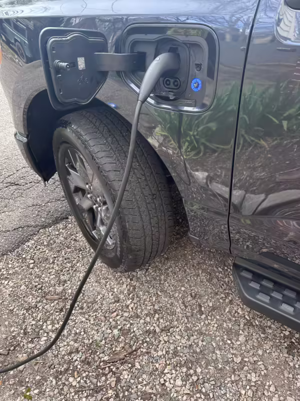 2022 Ford F-150 Lightning Lariat — photo 56