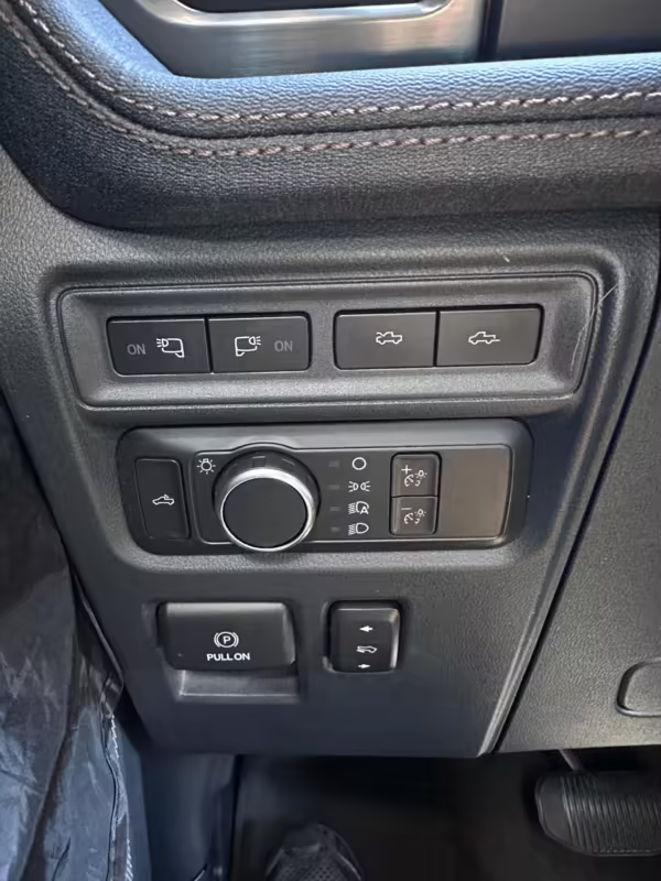 2022 Ford F-150 Lightning Lariat — photo 83