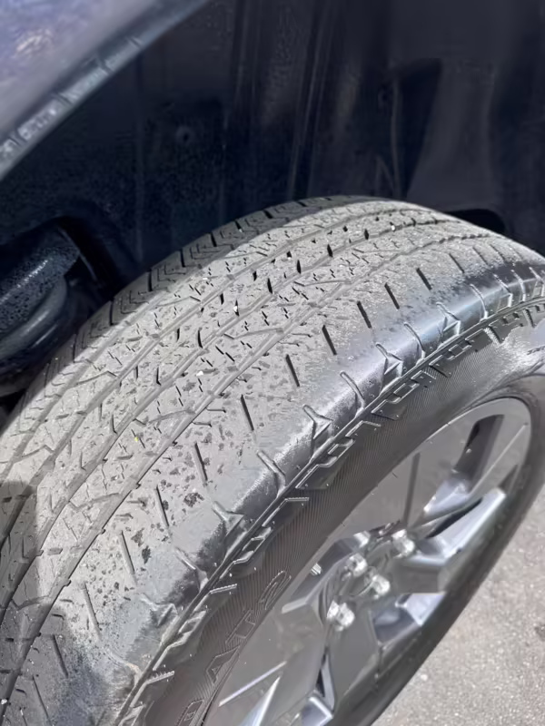 2022 Ford F-150 Lightning Lariat — photo 117