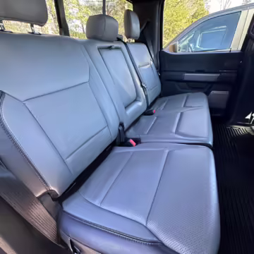 2022 Ford F-150 Lightning Lariat — photo 122