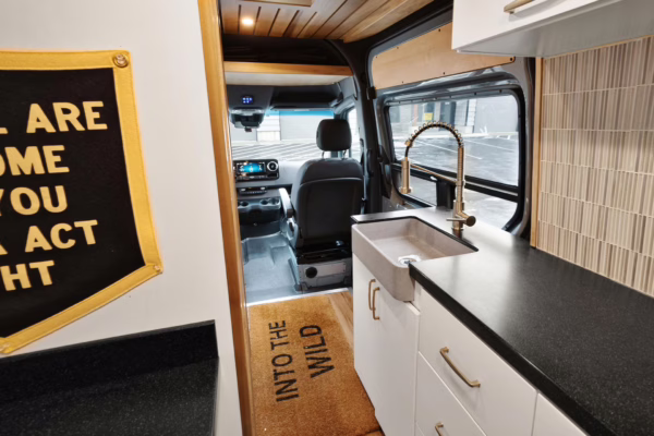 2022 Mercedes-Benz Sprinter 3500 — photo 60