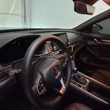 2019 Honda Accord — photo 26