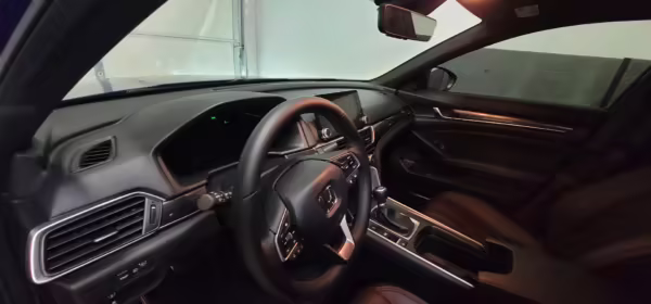2019 Honda Accord — photo 26