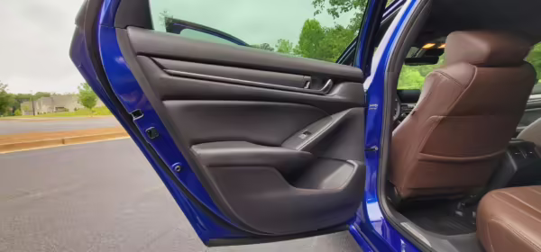 2019 Honda Accord — photo 29